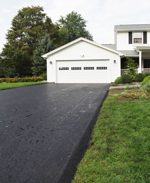 Blacktop Driveway Paving in Sugar Land