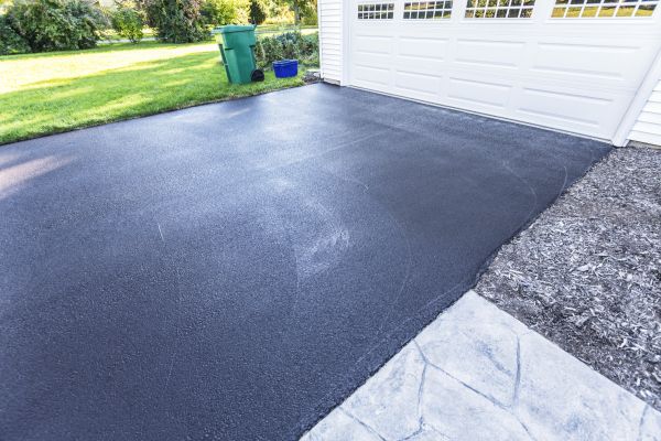 Blacktop Driveway Service in Sugar Land