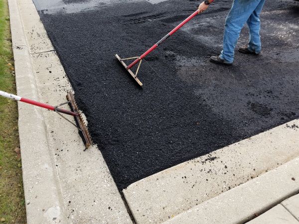 Asphalt Driveway Service in Sugar Land